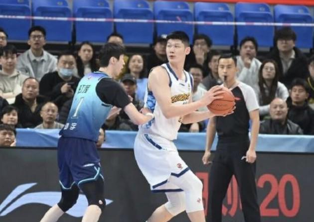 b体育下载-里程碑！胡金秋生涯得分超越唐正东，升至CBA历史得分榜第八位